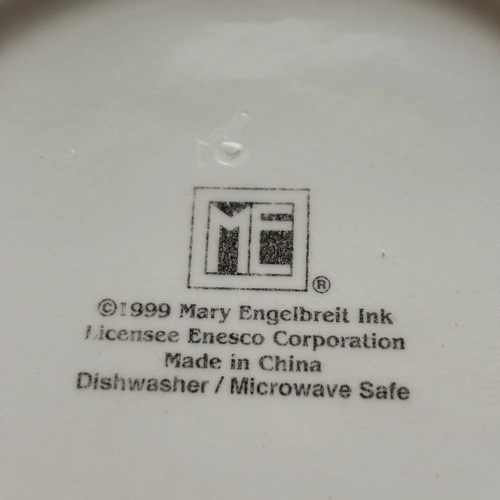 Set of 2 Mary Engelbreit Queen of the Kitchen- Mind Your Manners Salad Plates